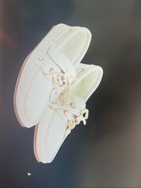 Gucci White boat moccasin